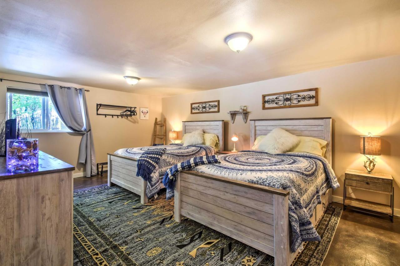Cozy Home With Media Room Short Walk To Taos Plaza! Екстер'єр фото